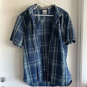 Blue and green volcom collard shirt size large in men’s